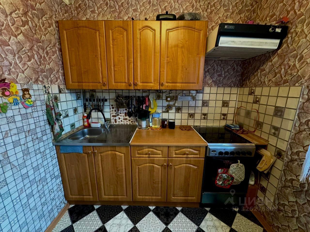 Продажа 3-комн квартиры на вторичном рынке Приморский проспект, 169