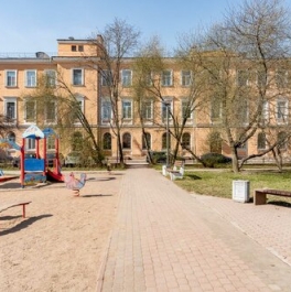 Продажа 3-комн квартиры на вторичном рынке Стачек пр-кт,  д. 160