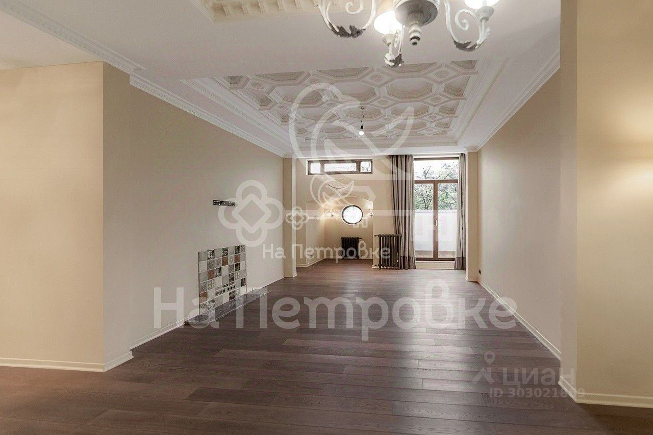 Продажа 3-комн квартиры на вторичном рынке Петровский бульвар, 21