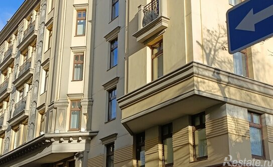 Продажа 2-комн квартиры на вторичном рынке Каретный Б. пер,  д. 24,  к. 2