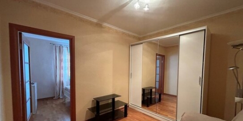 2-комн квартира улица Десантников,  д. 22