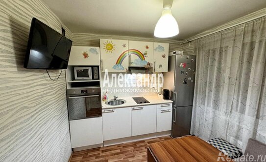 Продажа 1-комн квартиры на вторичном рынке улица Маршала Казакова,  д. 44 к1