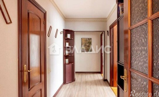 Продажа 4-комн квартиры на вторичном рынке Мичуринский пр-кт,  д. 27,  к. 2