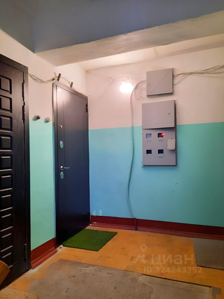 Продажа 1-комн квартиры на вторичном рынке Кировск, Набережная улица, 1к2