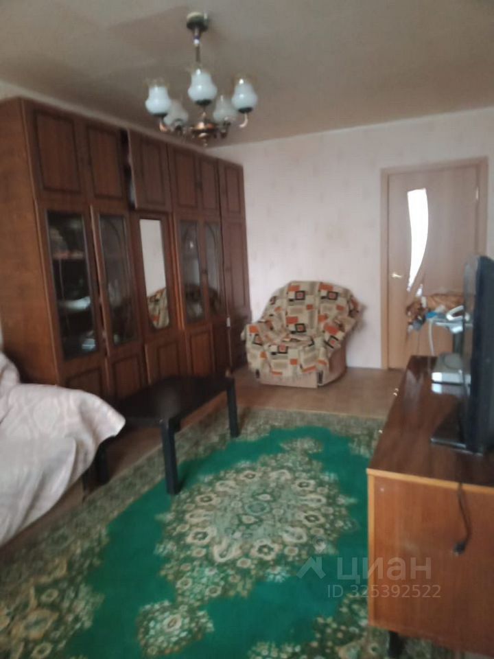 Продажа 3-комн квартиры на вторичном рынке Кингисепп, улица Ковалевского, 3
