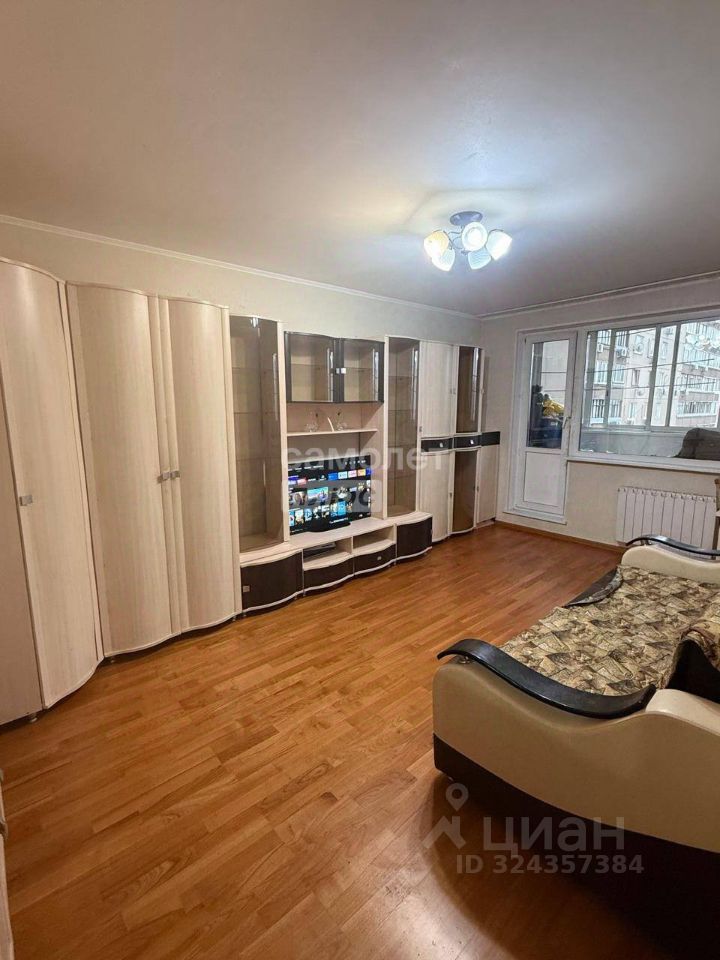 Продажа 3-комн квартиры на вторичном рынке улица 800-летия Москвы, 32