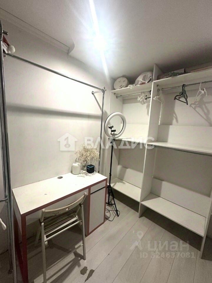 Продажа 3-комн квартиры на вторичном рынке Лобня, улица Дружбы, 8/12