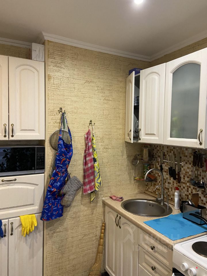 Продажа 3-комн квартиры на вторичном рынке улица Чистова, 15/15