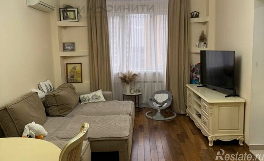 Продажа 2-комн квартиры на вторичном рынке ул Радужная,  д. 3,  к. 2