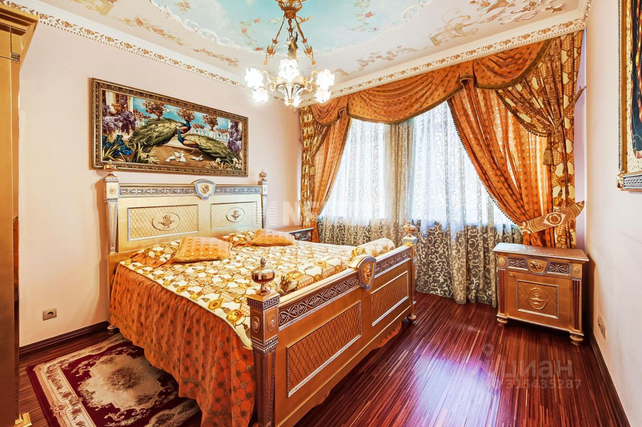 Продажа 6-комн квартиры на вторичном рынке Авиационная улица, 79