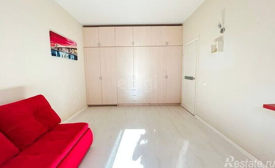 Продажа 1-комн квартиры на вторичном рынке ул Адмирала Коновалова,  д. 2-4