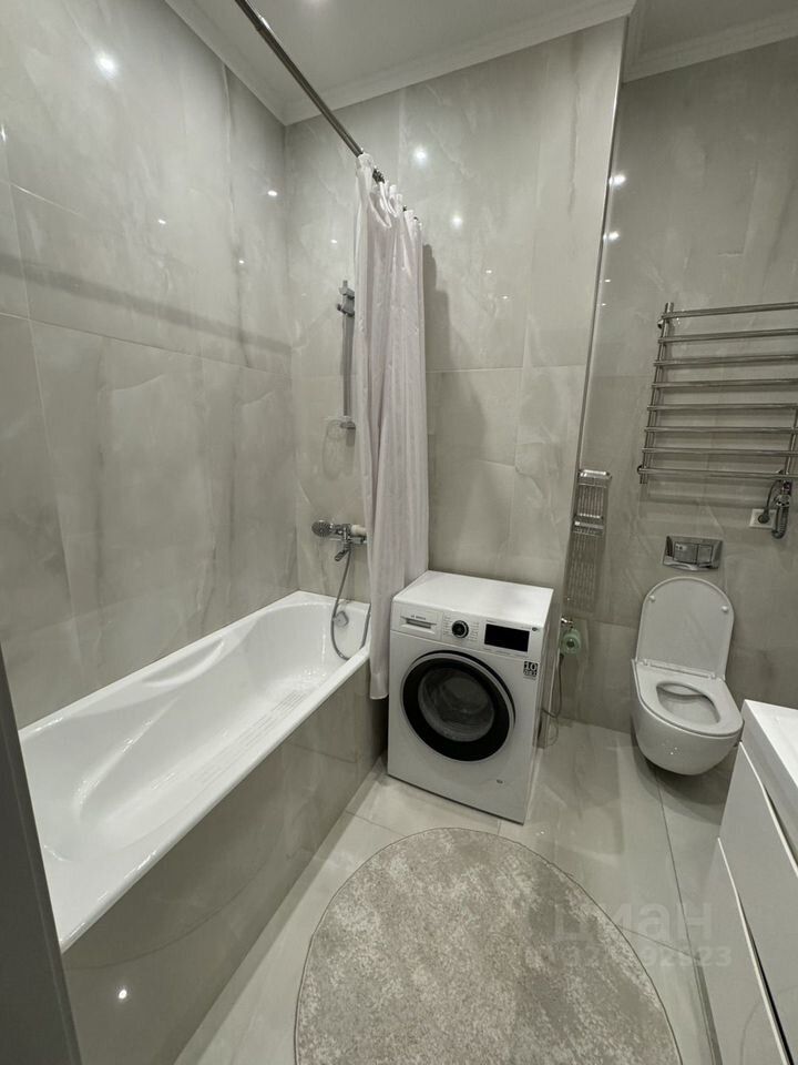 Продажа 2-комн квартиры на вторичном рынке Рощинская 2-я ул,  д. 1