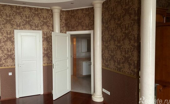 Продажа 4-комн квартиры на вторичном рынке Смольный пр-кт,  д. 6