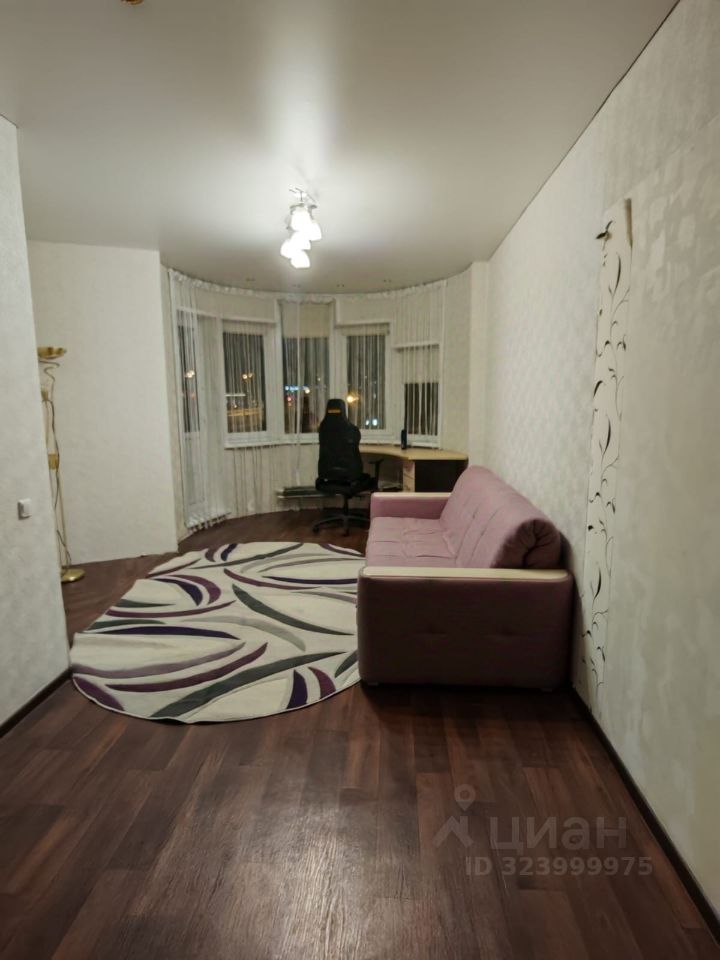 Аренда 3-комн квартиры на вторичном рынке Пролетарский проспект, 7