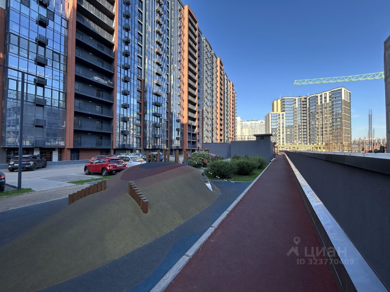 Продажа 2-комн квартиры на вторичном рынке бульвар Головнина, 3к1