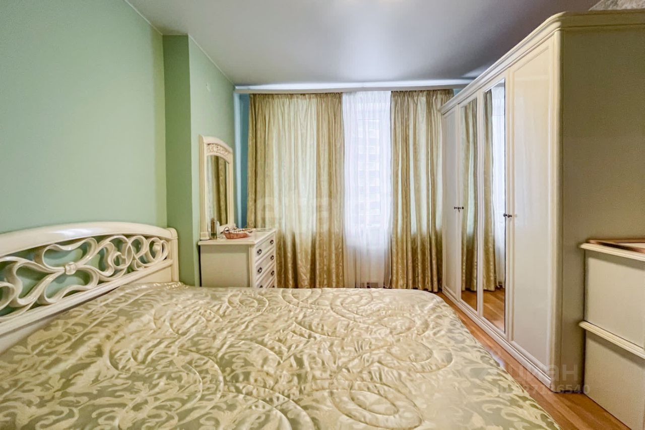 Продажа 4-комн квартиры на вторичном рынке Долгопрудный, Набережная улица, 21к1