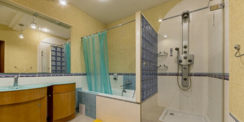 4-комн квартира Воротниковский переулок,  д. 4
