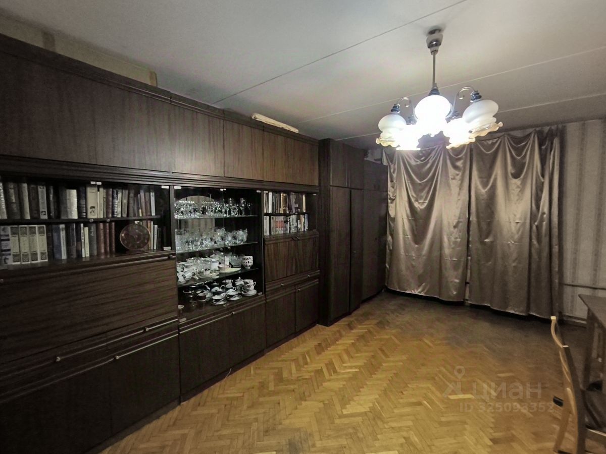 Продажа 2-комн квартиры на вторичном рынке улица Яблочкова, 23К2