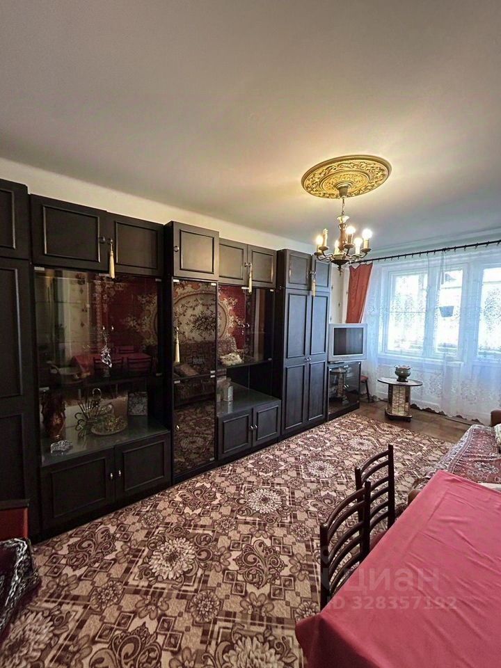 Продажа 3-комн квартиры на вторичном рынке улица Сантьяго-де-Куба, 8К1