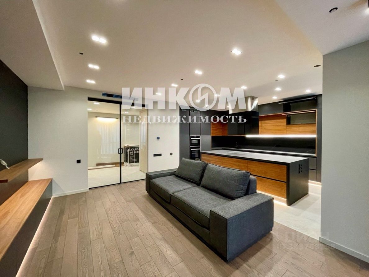 Продажа 3-комн квартиры на вторичном рынке Флотская улица, 7к4