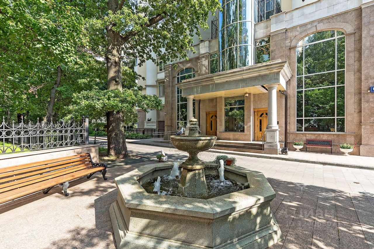 Продажа 6-комн квартиры на вторичном рынке Староволынская улица, 12к2