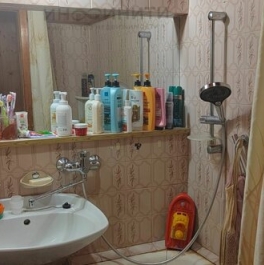 Продажа 2-комн квартиры на вторичном рынке Судостроительная улица,  д. 35/12