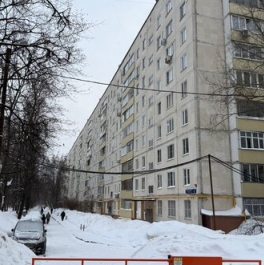 Продажа 2-комн квартиры на вторичном рынке Черноморский б-р,  д. 4