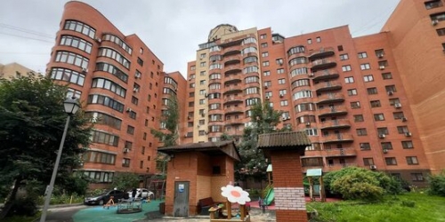 2-комн квартира улица Хромова,  д. 5