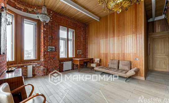 Продажа 4-комн квартиры на вторичном рынке Климентовский пер,  д. 9/1