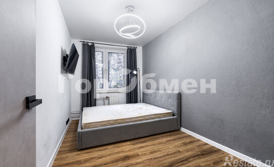 Продажа 3-комн квартиры на вторичном рынке Винницкая улица,  д. 9