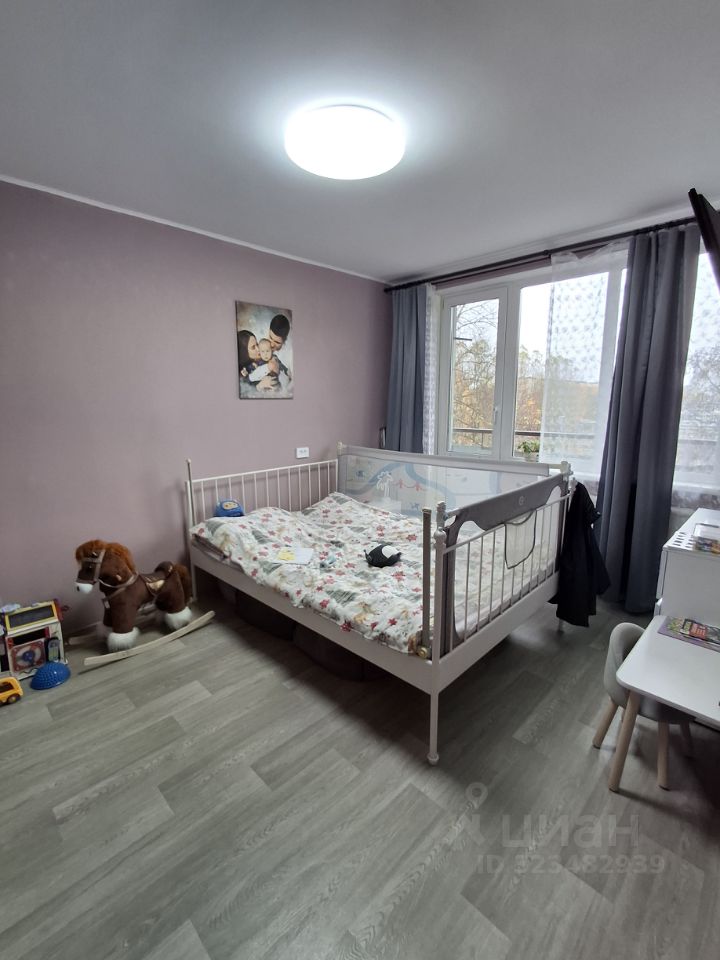 Продажа 2-комн квартиры на вторичном рынке улица Дыбенко, 27К1