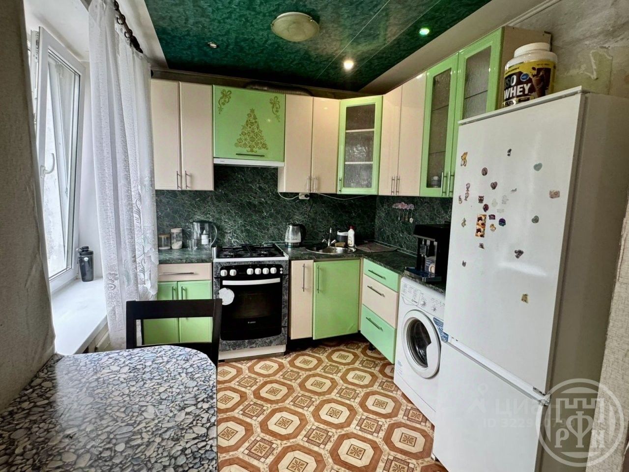 Продажа 2-комн квартиры на вторичном рынке Луга, проспект Кирова, 23