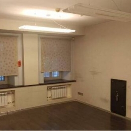 Продажа 3-комн квартиры на вторичном рынке Английский пр-кт,  д. 46