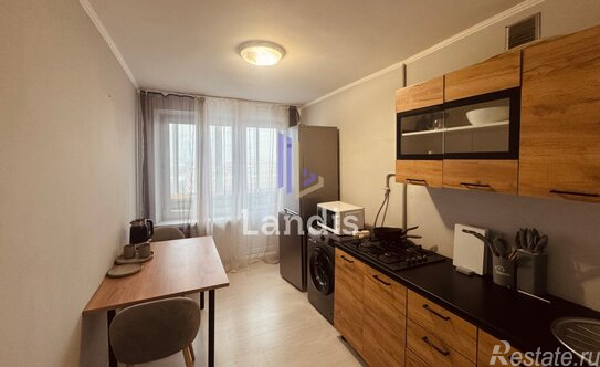 Продажа 1-комн квартиры на вторичном рынке улица Куусинена,  д. 6 к11