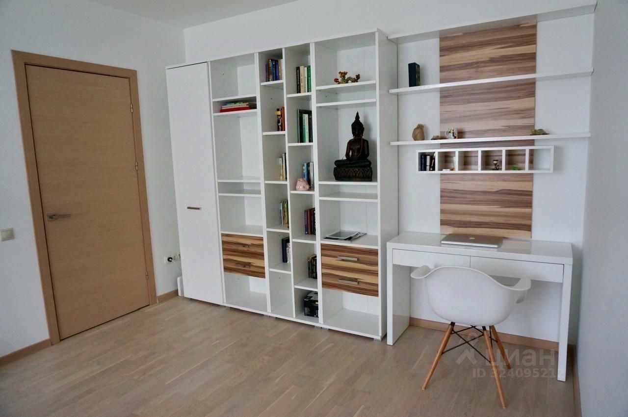 Аренда 2-комн квартиры на вторичном рынке Мичуринский проспект, 15