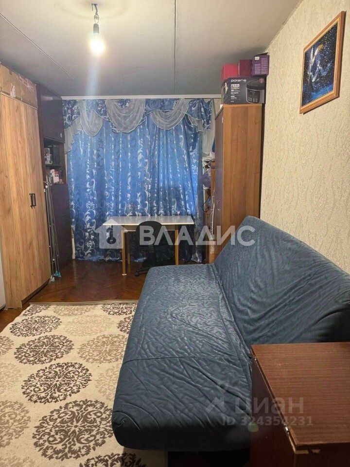 Продажа 3-комн квартиры на вторичном рынке Фирсановка мкр, Речная улица, 2А