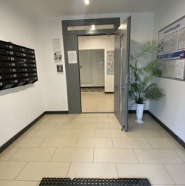 Продажа 5-комн квартиры на вторичном рынке Почтамтский пер,  д. 2