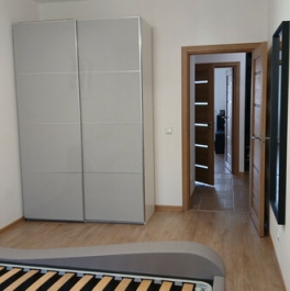 Продажа 2-комн квартиры на вторичном рынке Бугры, ул Английская,  д. 8