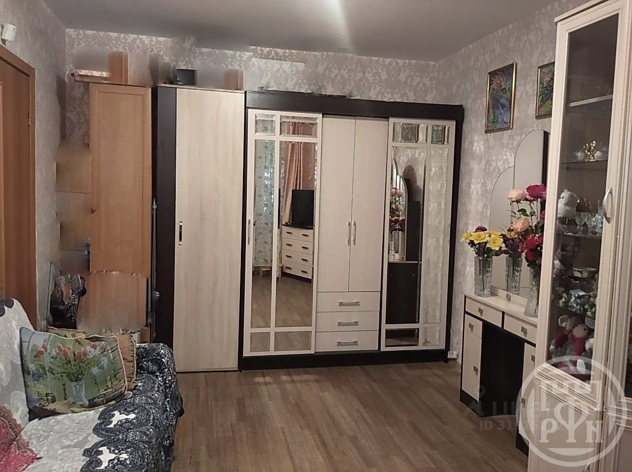 Продажа 3-комн квартиры на вторичном рынке улица Седова, 156