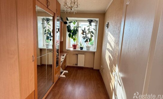 Продажа 4-комн квартиры на вторичном рынке улица Чекистов,  д. 22