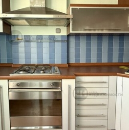 Продажа 3-комн квартиры на вторичном рынке Сестрорецк г, Токарева ул,  д. 4