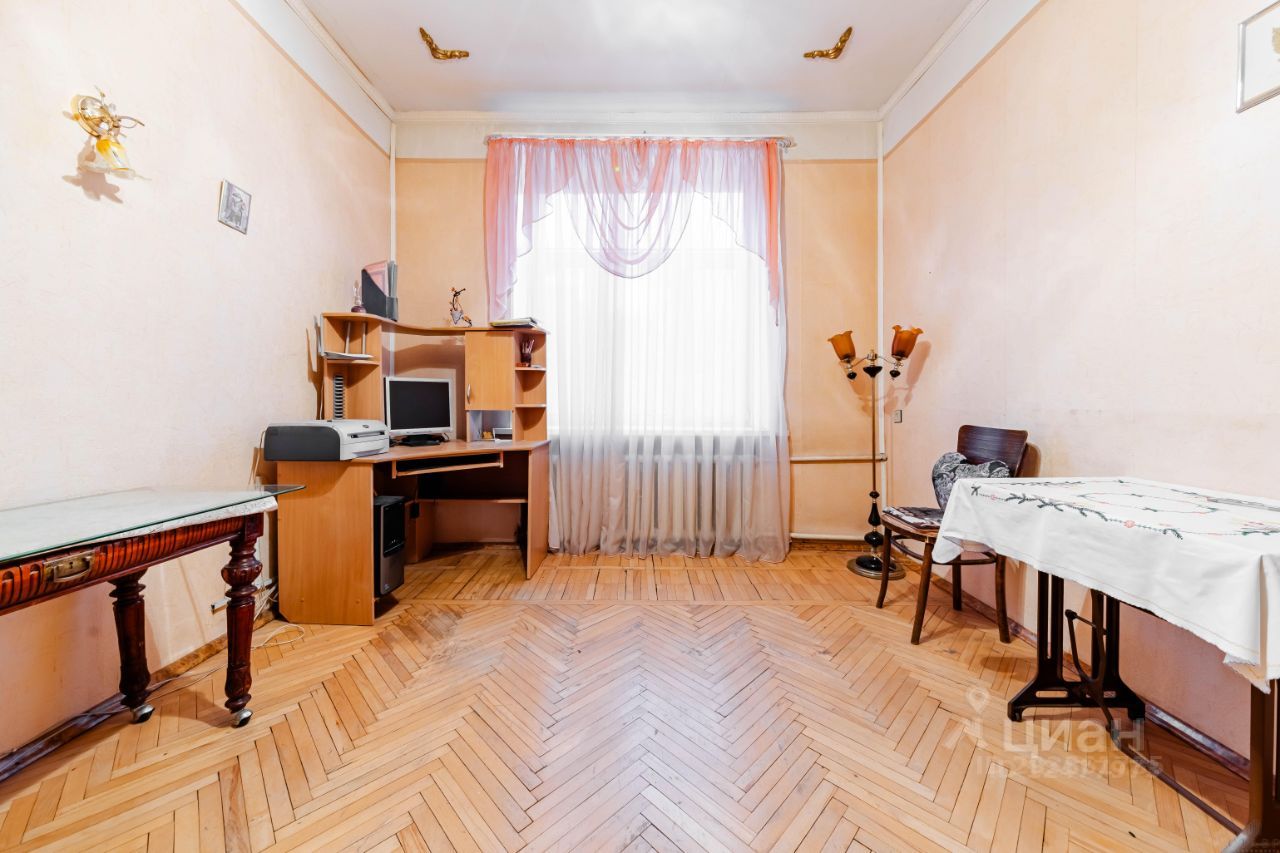 Продажа 3-комн квартиры на вторичном рынке Дегтярный переулок, 28