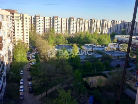 Продажа 3-комн квартиры на вторичном рынке Малая Карпатская улица,  д. 21