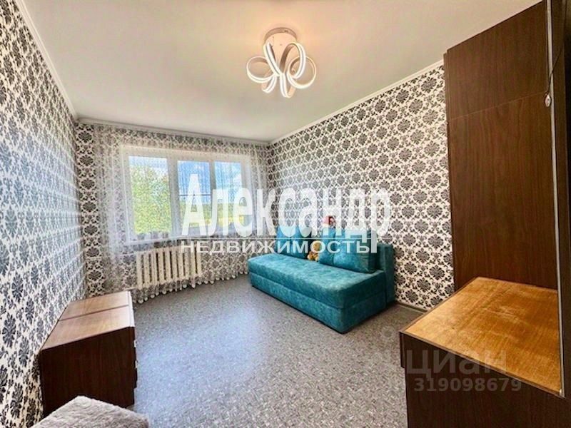 Продажа 3-комн квартиры на вторичном рынке пос. Гончарово, проезд Сиреневый, 18