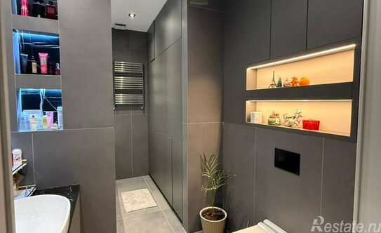 Продажа 2-комн квартиры на вторичном рынке улица Авиаконструктора Сухого,  д. 2 к1