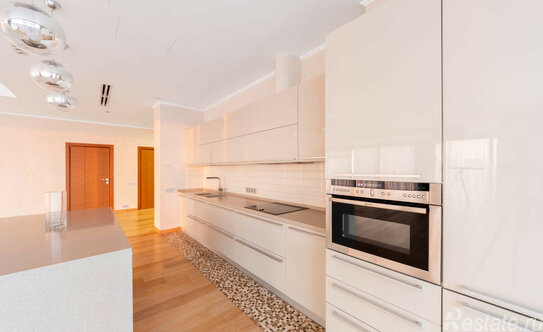 Продажа 3-комн квартиры на вторичном рынке Пресненская набережная