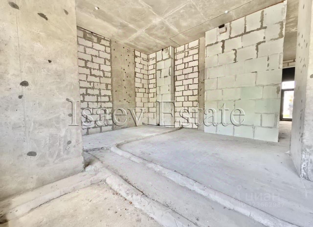 Продажа 3-комн квартиры на вторичном рынке улица Коминтерна, 15