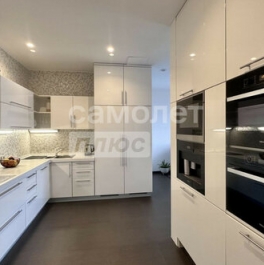 Продажа 3-комн квартиры на вторичном рынке ул Авиационная,  д. 77,  к. 2 стр 1