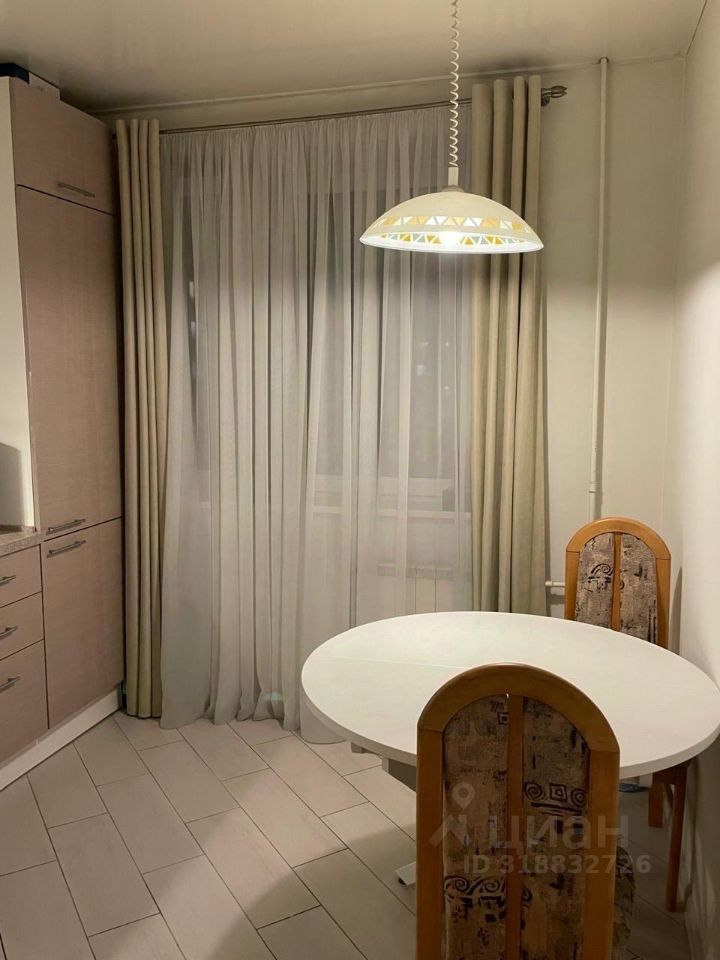 Продажа 2-комн квартиры на вторичном рынке Старобитцевская улица, 23К2