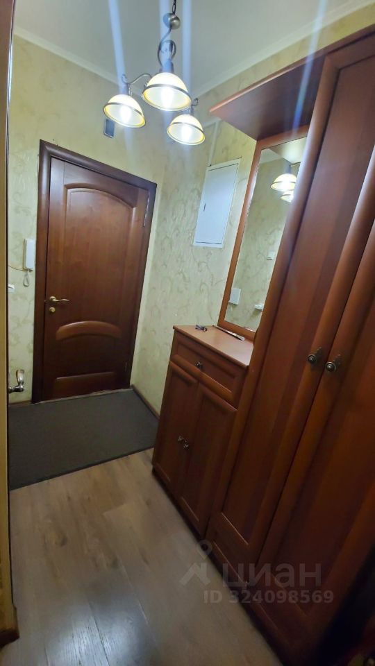 Продажа 2-комн квартиры на вторичном рынке Новозаводская улица,  д. 2К5